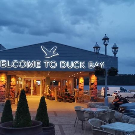 Duck Bay Hotel & Restaurant Балоч Екстериор снимка
